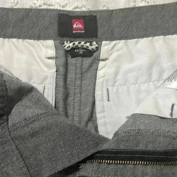 Quiksilver gray flat front men’s shorts. Size 30 - Picture 3 of 11